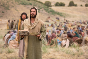miracles-of-jesus-feeding-5000-1433376-wallpaper